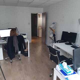 Bureau privé 15 m² 4 postes Coworking Rue Jadin Paris 75017 - photo 2